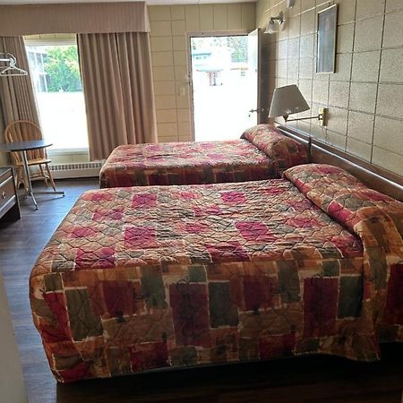 Goodknight Inn Lloydminster Kültér fotó