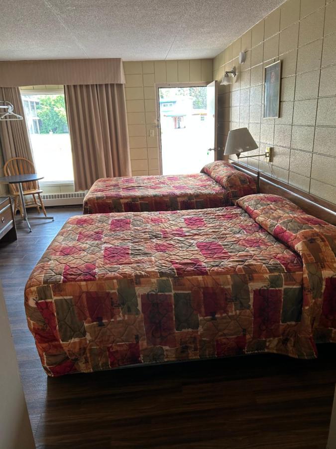 Goodknight Inn Lloydminster Kültér fotó