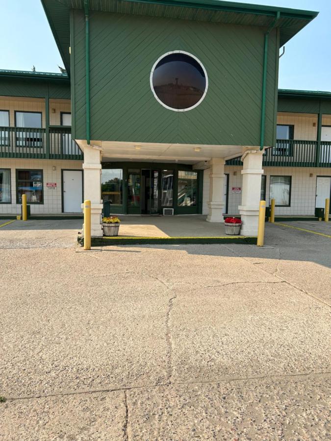 Goodknight Inn Lloydminster Kültér fotó